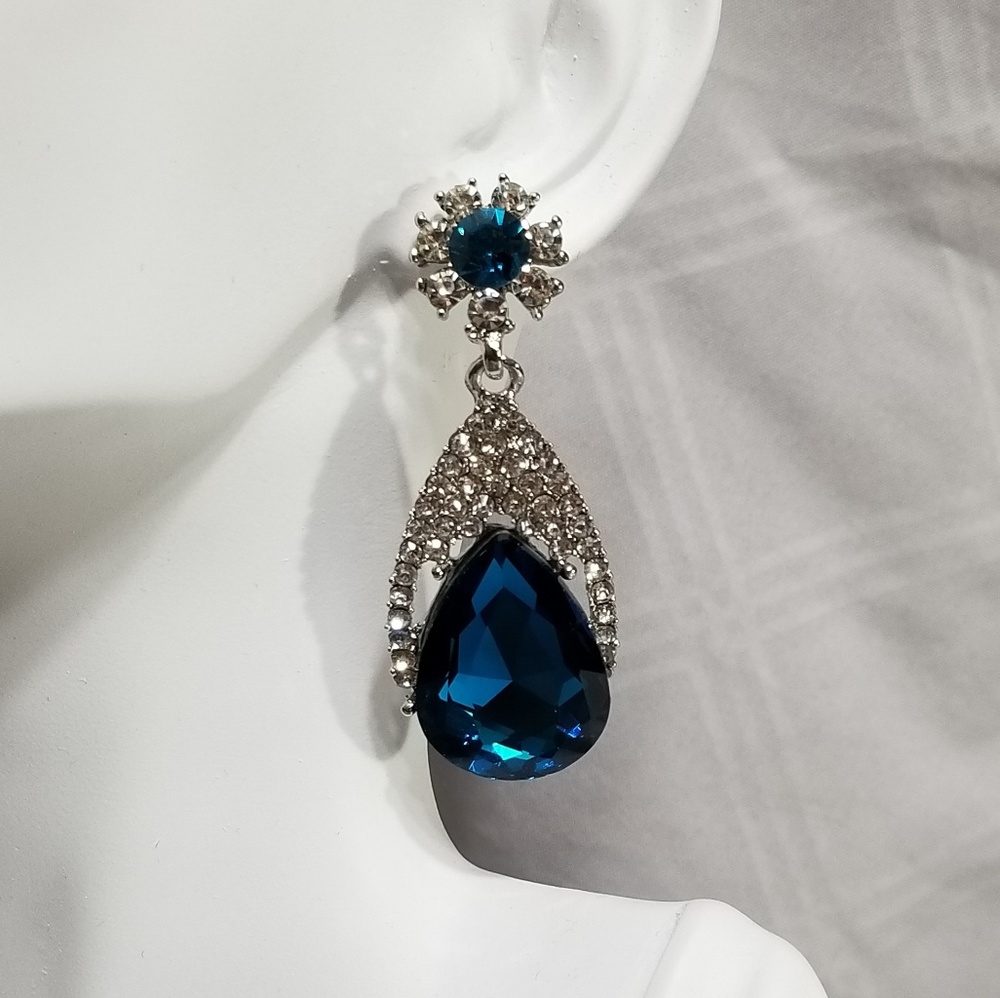 Dark blue prom earrings